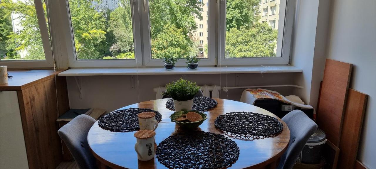 Przytulnie W Samym Centrum Warszawy Lägenhet